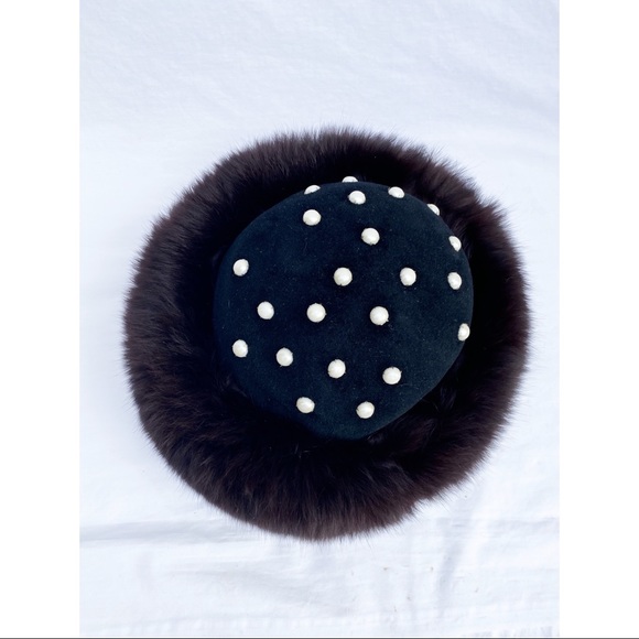 Flemington Furs rabbit fur hat with pearl details